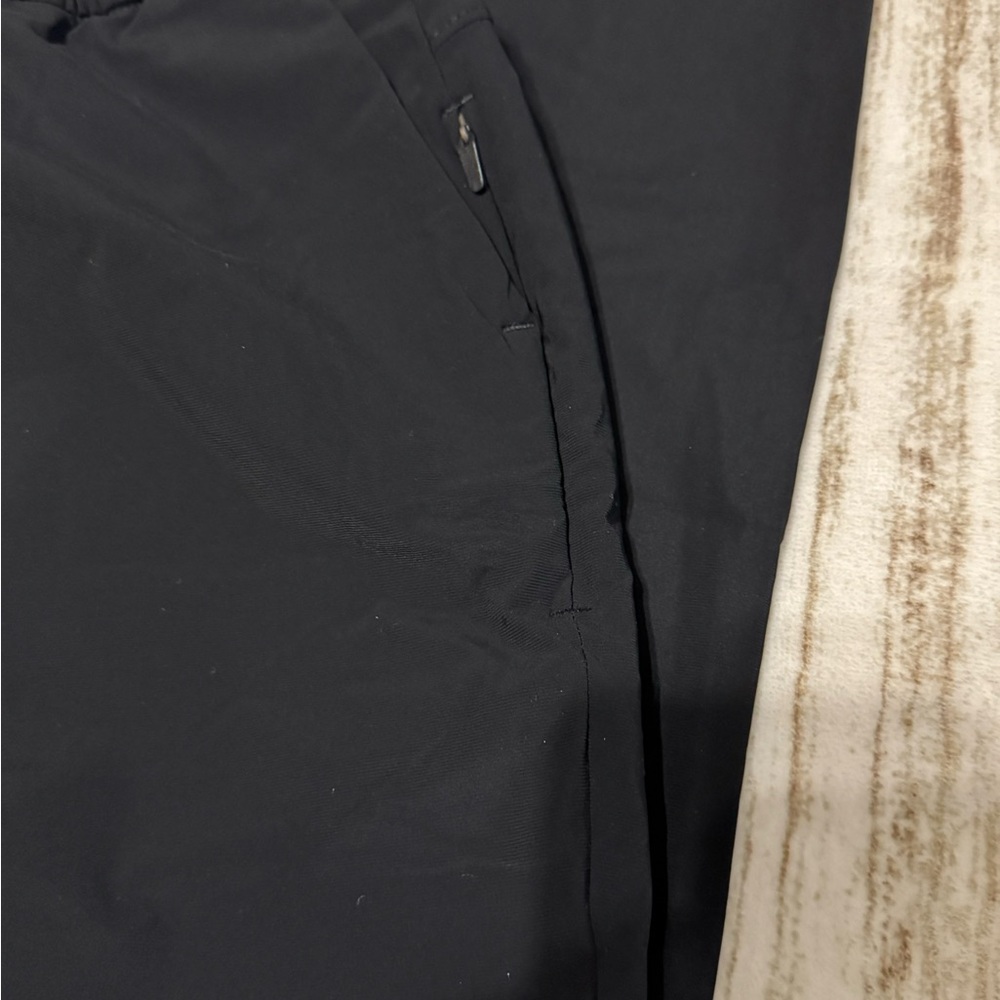 NWOT Women’s Vuori Black Miles Ankle Pants Size SMALL - Picture 7 of 9